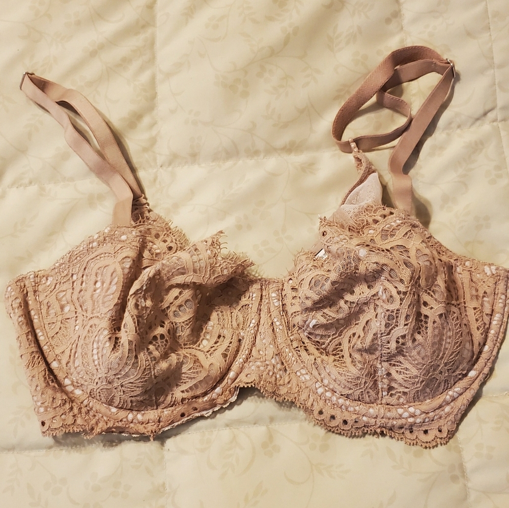 Victoria's Secret Mauve Lace Bra